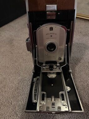**VINTAGE** Polaroid Land Camera in Black, Silver, Brown
